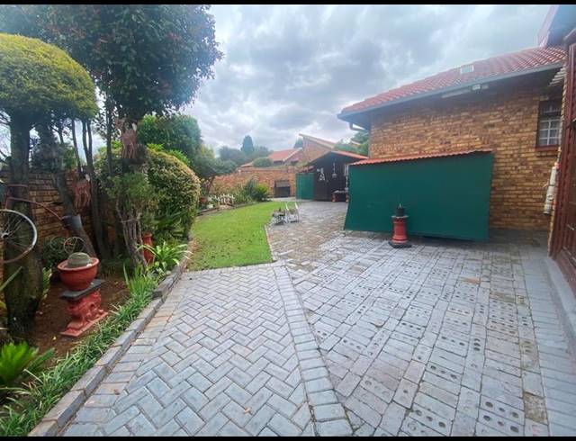 3 BEDROOM TOWNHOUSE FOR SALE IN GHOLFSIG